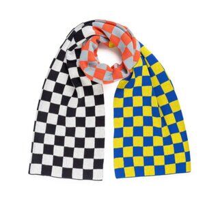 Checkerboard Scarf by Verloop